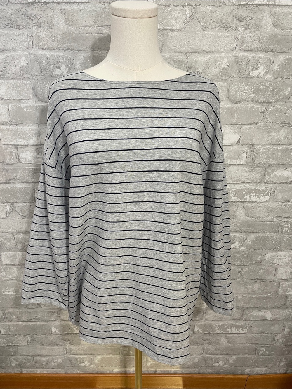 Lafayette 148 New York Light Gray Striped Boatneck Long Sleeve Top